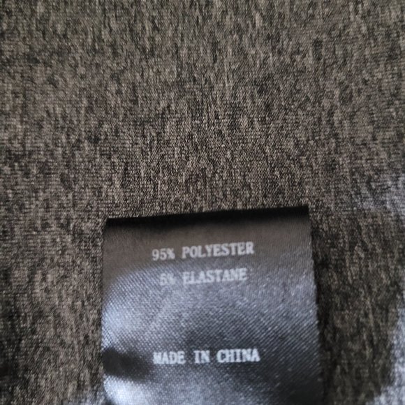 🩵 Grey Tank Top - Picture 4 of 4